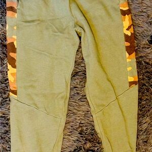 Children’s place size 7 sweat pants